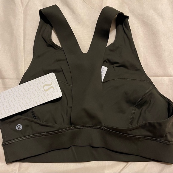 Lululemon NWT Fast and Free Bra- Size 10 - Picture 2 of 4